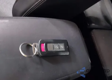 2010 Mitsubishi Outlander Xls from USA, damaged, VIN JA4JT4AX3AZ005165